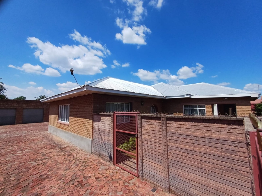 3 Bedroom Property for Sale in Songloed North West